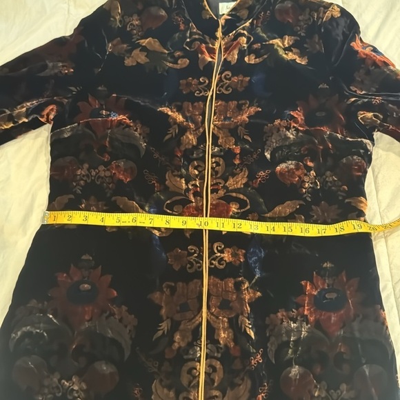 Neiman Marcus 🔥Sale🔥Exclusive Vintage velour feel coat - Picture 8 of 9